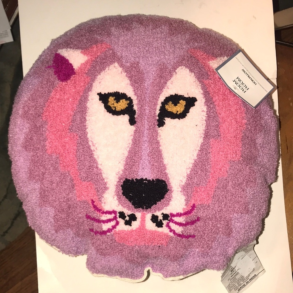 NWT Lion Face Pillow